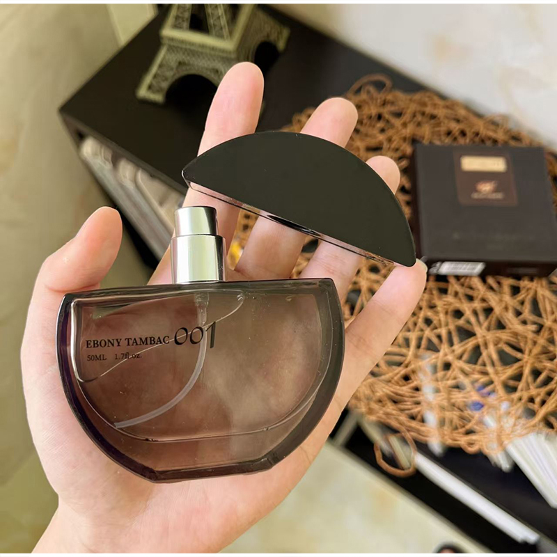 Woody Arabian Dubai Perfume Or - Sandalwood Perfume Oil 评论和价格